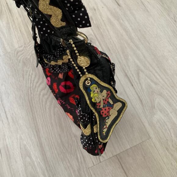 Betseyville Betsey Johnson Lips Shoulder Bag - Picture 4 of 7